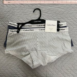 New Calvin Klein 2-pack boyshort set